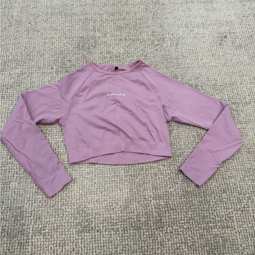 Alphalete Amplify Long Sleeve Crop Top